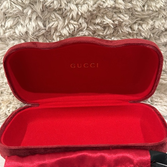 Authentic Gucci Rectangle Sunglasses! Model: GG 3613 - Picture 8 of 16